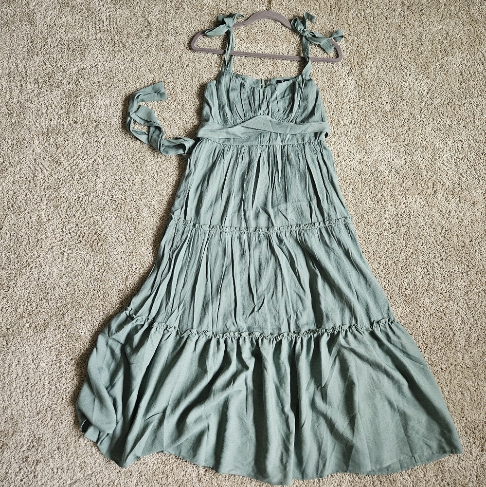 Flowy Green Maxi Dress - Trixxi Brand